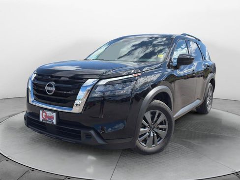 Used 2025 Nissan Pathfinder SV AWD/4WD image 5