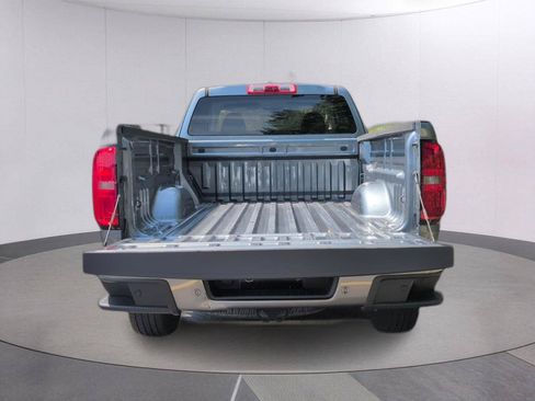 Used 2022 Chevrolet Colorado LT w/ Fleet Safety Package RWD image 5