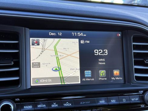 Used 2020 Hyundai Elantra Limited w/ Ultimate Package 03 image 31