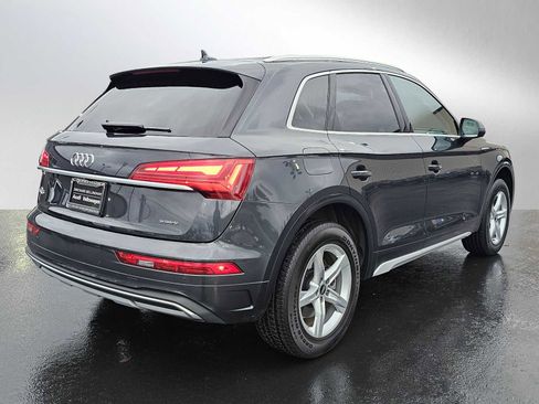 Used 2023 Audi Q5 2.0T Premium w/ Convenience Package image 3