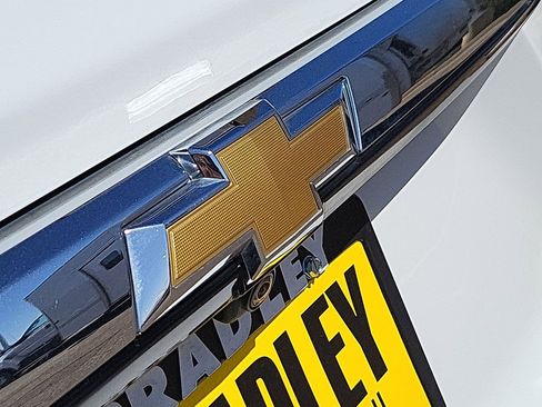 Used 2023 Chevrolet Traverse LS image 30