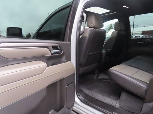 Used 2024 Chevrolet Silverado 2500 ZR2 w/ Technology Package AWD/4WD image 22