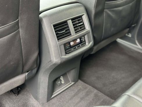 Used 2018 Volkswagen Atlas SE image 9