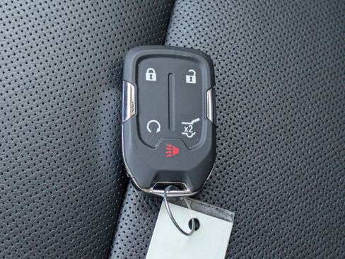 Used 2023 GMC Acadia SLT image 28