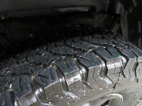 Used 2020 Jeep Gladiator Rubicon w/ Uconnect 4C Nav & Sound Group image 34