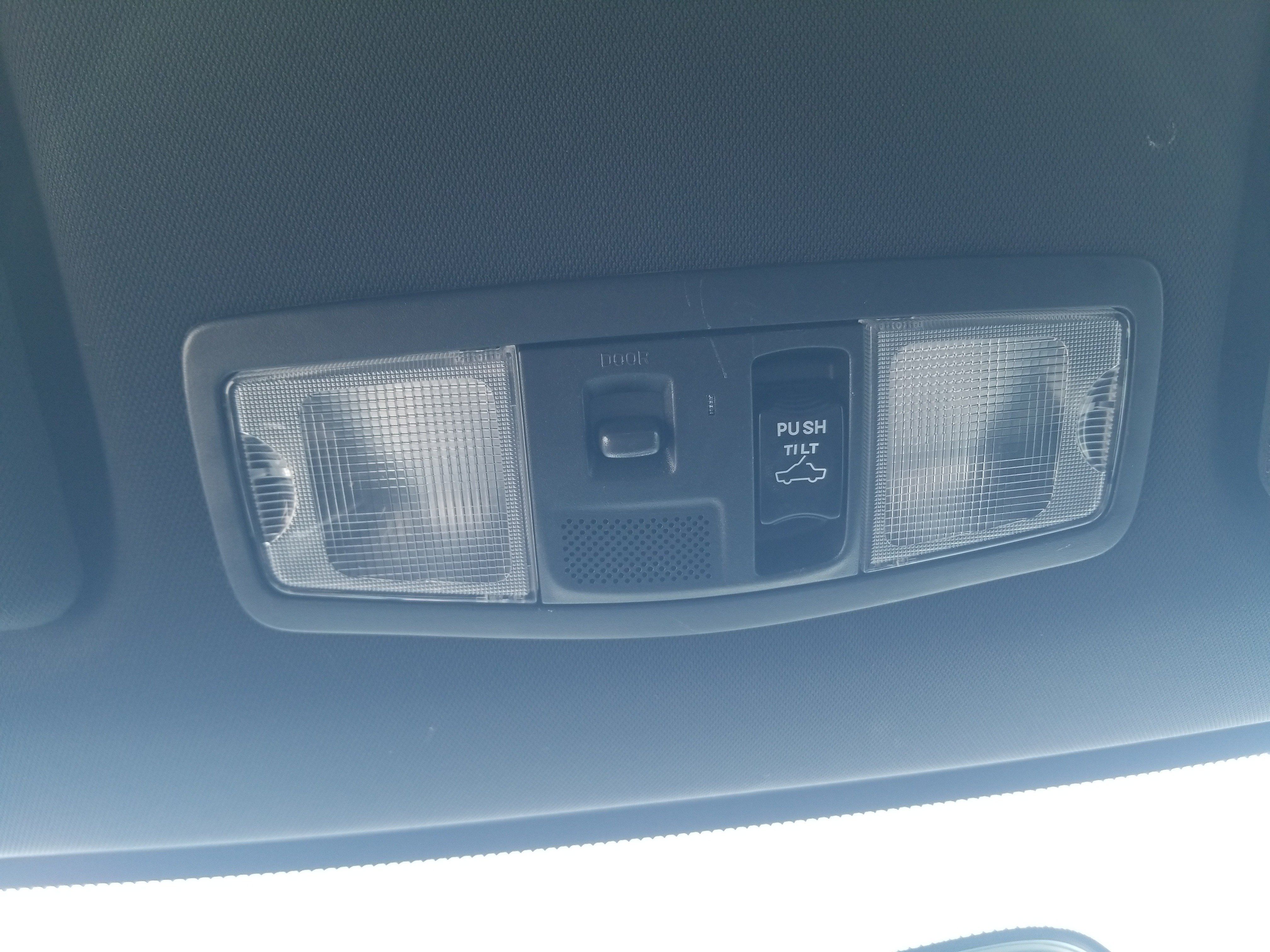 Used 2018 Mitsubishi Outlander LE FWD image 21
