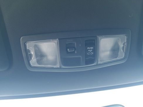 Used 2018 Mitsubishi Outlander LE FWD image 21