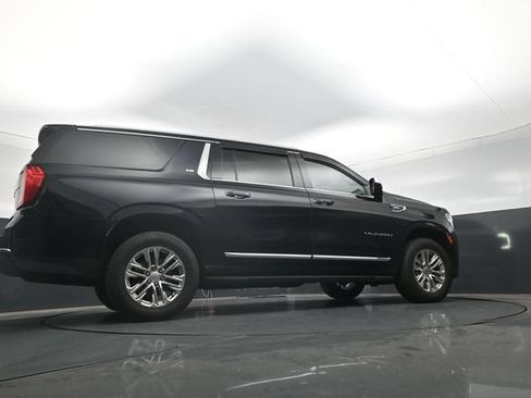 Used 2022 GMC Yukon XL SLT AWD/4WD image 29