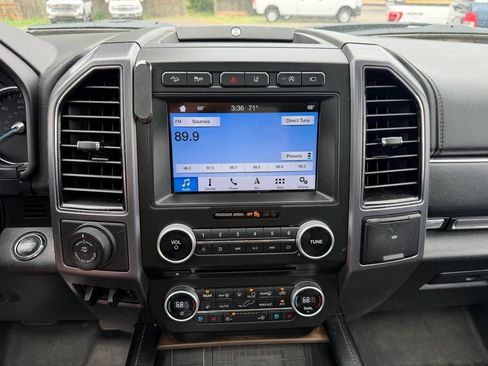 Used 2018 Ford Expedition Max Platinum AWD/4WD image 13