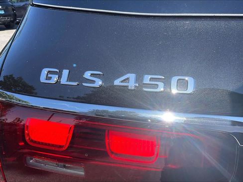 Used 2026 Mercedes-Benz GLS 450 4MATIC image 33