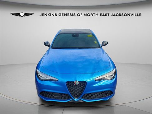 Used 2022 Alfa Romeo Giulia Veloce image 3