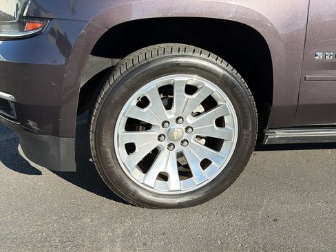 Used 2016 Chevrolet Suburban LTZ image 9
