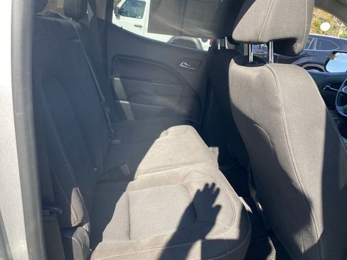 Used 2020 Chevrolet Colorado LT image 14
