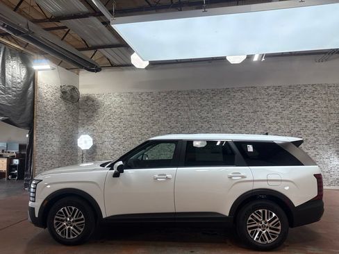 New 2027 Hyundai Palisade SE FWD image 4