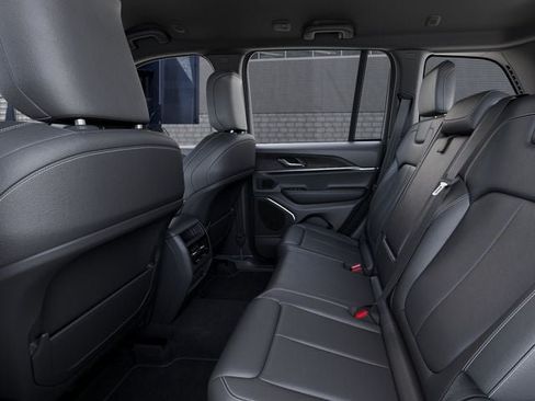 New 2026 Jeep Grand Cherokee Limited AWD/4WD image 23