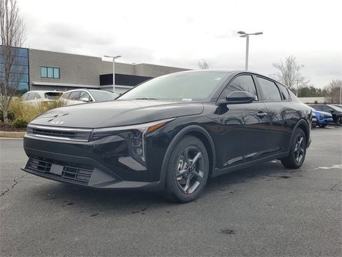 New 2025 Kia K4 LXS image 31