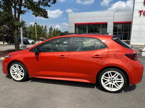 Used 2026 Toyota Corolla SE FWD image 2