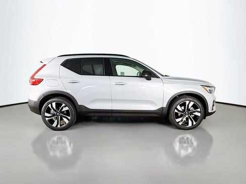 New 2026 Volvo XC40 B5 Plus w/ Protection Package Premier AWD/4WD image 8