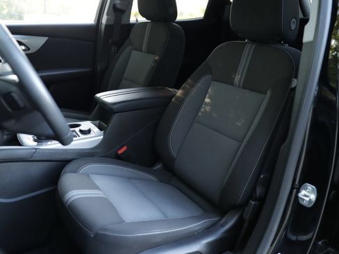 Used 2025 Chevrolet Blazer LT FWD image 22