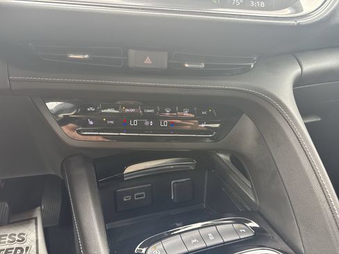 Certified 2023 Buick Envision Essence FWD image 34