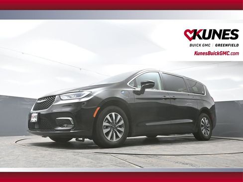 Used 2024 Chrysler Pacifica Select FWD image 50