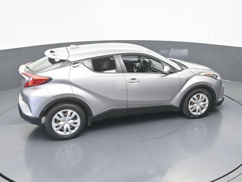 Used 2019 Toyota C-HR LE FWD image 45
