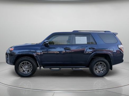 Used 2020 Toyota 4Runner Venture w/ Moonroof Package AWD/4WD image 13