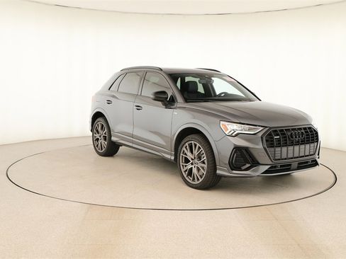 Certified 2025 Audi Q3 2.0T Premium Plus w/ Premium Plus Package image 10