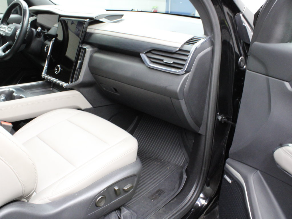 Used 2024 GMC Acadia Elevation w/ Trailering Package AWD/4WD image 39