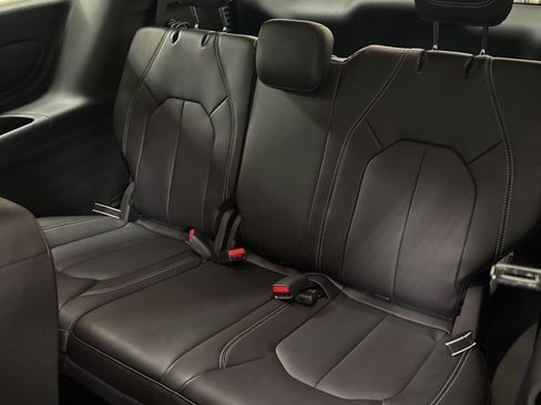 New 2026 Chrysler Pacifica Select w/ S Appearance Package FWD image 24