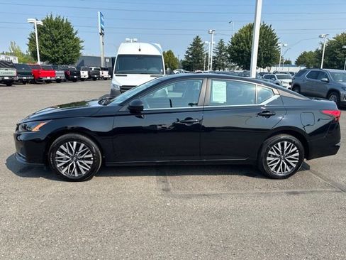 Used 2026 Nissan Altima 2.5 SV AWD/4WD image 2