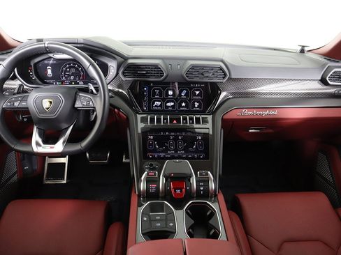 Used 2022 Lamborghini Urus image 40