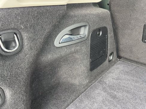 Used 2019 Buick Envision Essence FWD image 6