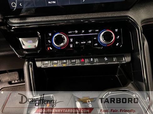 Used 2023 GMC Sierra 1500 AT4 w/ Technology Package AWD/4WD image 46