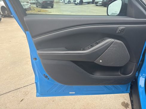 Used 2022 Ford Mustang Mach-E Premium image 19