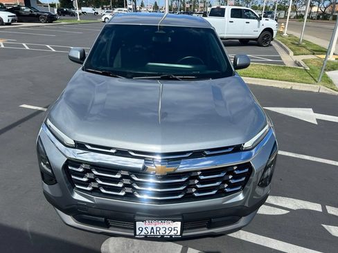 Used 2025 Chevrolet Equinox LT FWD image 9