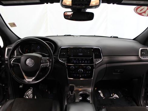 Used 2020 Jeep Grand Cherokee Altitude AWD/4WD image 28