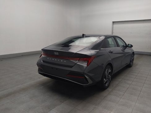 Used 2025 Hyundai Elantra SEL image 9