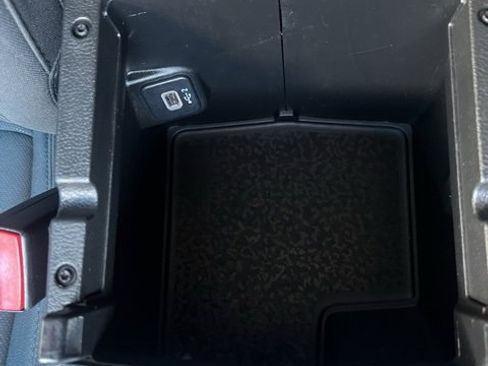 Used 2023 Jeep Gladiator Sport image 35