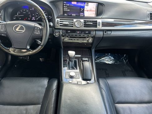 Used 2017 Lexus LS 460 w/ Comfort Package RWD image 14
