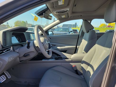 New 2026 Hyundai Elantra SEL Sport FWD image 14