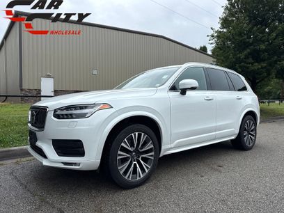 Used 2021 Volvo XC90 T5 Momentum w/ Climate Package