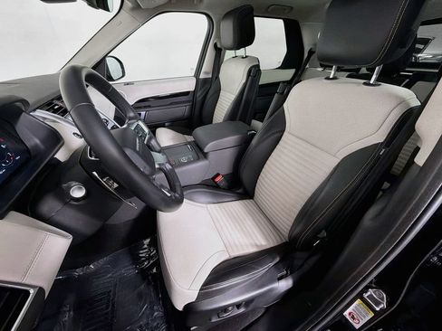 Used 2025 Land Rover Discovery S AWD/4WD image 22