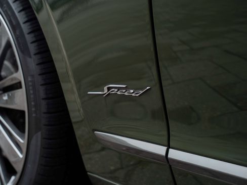 Certified 2024 Bentley Flying Spur W12 image 12