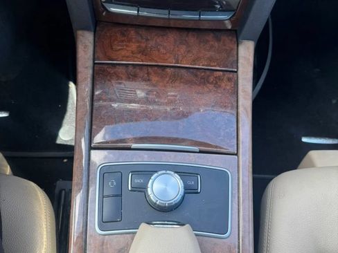 Used 2013 Mercedes-Benz E 350 Sedan image 28