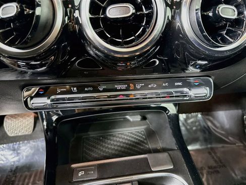 Used 2019 Mercedes-Benz A 220 image 15