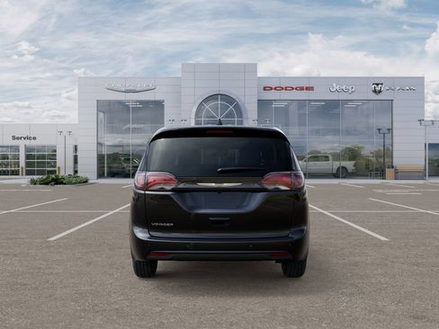 New 2026 Chrysler Voyager LX image 8