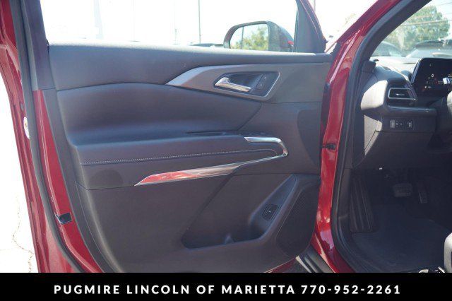 Used 2025 Chevrolet Traverse LT w/ Sun and Wheel Package FWD image 24