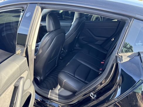 Used 2023 Tesla Model 3 Standard Range image 14