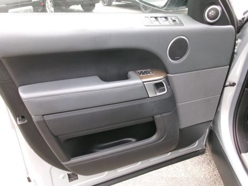 Used 2014 Land Rover Range Rover Sport Supercharged image 25